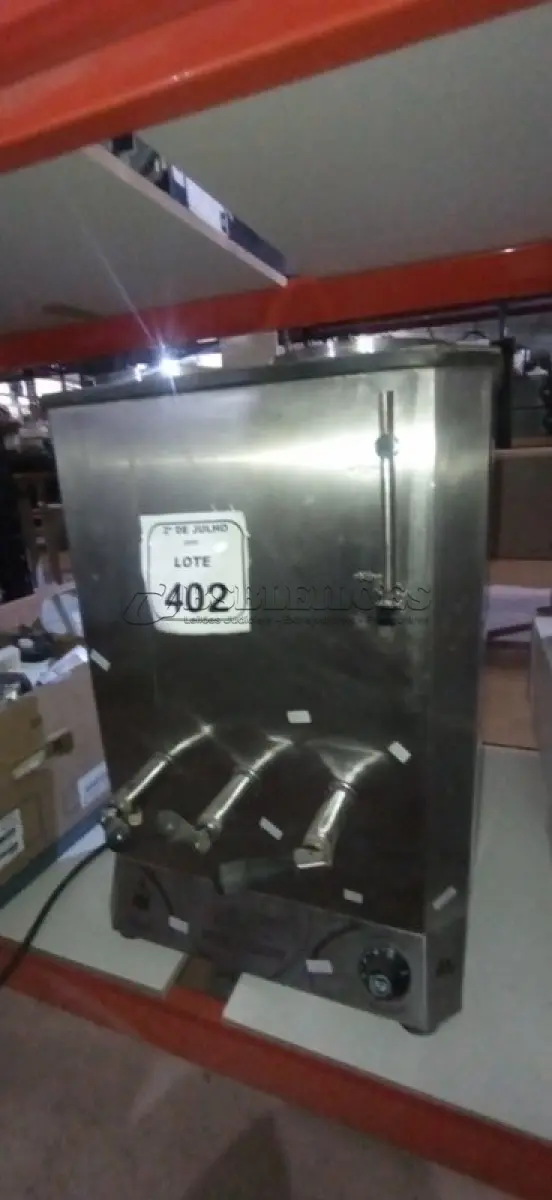 LOTE 402 - 01 CAFETEIRA INDUSTRIAL. (NO ESTADO) ATENÇÃO! FAZER A VISITAÇÃO ANTES DE ARREMATAR, NÃO SABEMOS SE FUNCIONA, LEILÃO NÃO TEM GARANTIA E NEM DEVOLUÇÃO, SUJEITO A POSSÍVEIS AVARIAS VISÍVEIS/OCULTAS E/OU AUSÊNCIA DE COMPONENTES.