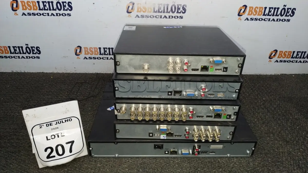 LOTE 207 - 05 APARELHOS DVR INCOMPLETOS. (NO ESTADO) ATENÇÃO! FAZER A VISITAÇÃO ANTES DE ARREMATAR, NÃO SABEMOS SE FUNCIONA, LEILÃO NÃO TEM GARANTIA E NEM DEVOLUÇÃO, SUJEITO A POSSÍVEIS AVARIAS VISÍVEIS/OCULTAS E/OU AUSÊNCIA DE COMPONENTES.
