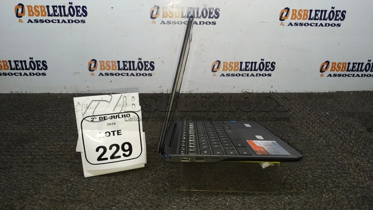 LOTE 229 - 01 CROMEBOOK LINHA CONNECT MEMÓRIA 2GB, 16GB E.MMC TELA DE 11.6’’ MARCA SAMSUNG SEM FONTE. (NO ESTADO) ATENÇÃO! FAZER A VISITAÇÃO ANTES DE ARREMATAR, NÃO SABEMOS SE FUNCIONA, LEILÃO NÃO TEM GARANTIA E NEM DEVOLUÇÃO, SUJEITO A POSSÍVEIS AVARIAS VISÍVEIS/OCULTAS E/OU AUSÊNCIA DE COMPONENTES.