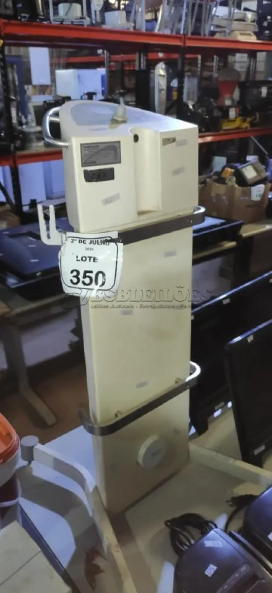 LOTE 350 - 01 ASPIRADOR CIRÚRGICO  MARCA MEDAP TWISTA. (NO ESTADO) ATENÇÃO! FAZER A VISITAÇÃO ANTES DE ARREMATAR, NÃO SABEMOS SE FUNCIONA, LEILÃO NÃO TEM GARANTIA E NEM DEVOLUÇÃO, SUJEITO A POSSÍVEIS AVARIAS VISÍVEIS/OCULTAS E/OU AUSÊNCIA DE COMPONENTES.