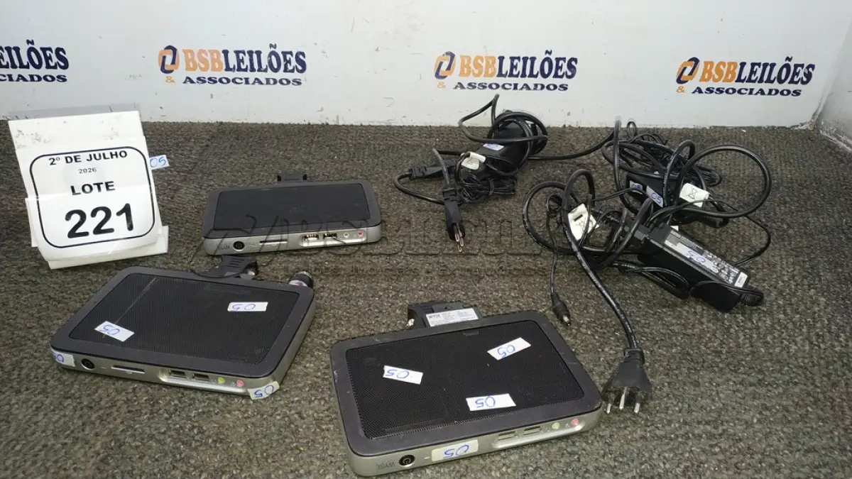 LOTE 221 - 03 MINICOMPUTADORES TERMINAIS MARCA WYSE. (NO ESTADO) ATENÇÃO! FAZER A VISITAÇÃO ANTES DE ARREMATAR, NÃO SABEMOS SE FUNCIONA, LEILÃO NÃO TEM GARANTIA E NEM DEVOLUÇÃO, SUJEITO A POSSÍVEIS AVARIAS VISÍVEIS/OCULTAS E/OU AUSÊNCIA DE COMPONENTES.