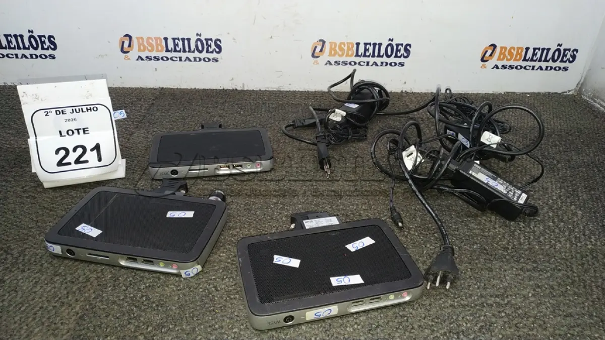 LOTE 221 - 03 MINICOMPUTADORES TERMINAIS MARCA WYSE. (NO ESTADO) ATENÇÃO! FAZER A VISITAÇÃO ANTES DE ARREMATAR, NÃO SABEMOS SE FUNCIONA, LEILÃO NÃO TEM GARANTIA E NEM DEVOLUÇÃO, SUJEITO A POSSÍVEIS AVARIAS VISÍVEIS/OCULTAS E/OU AUSÊNCIA DE COMPONENTES.