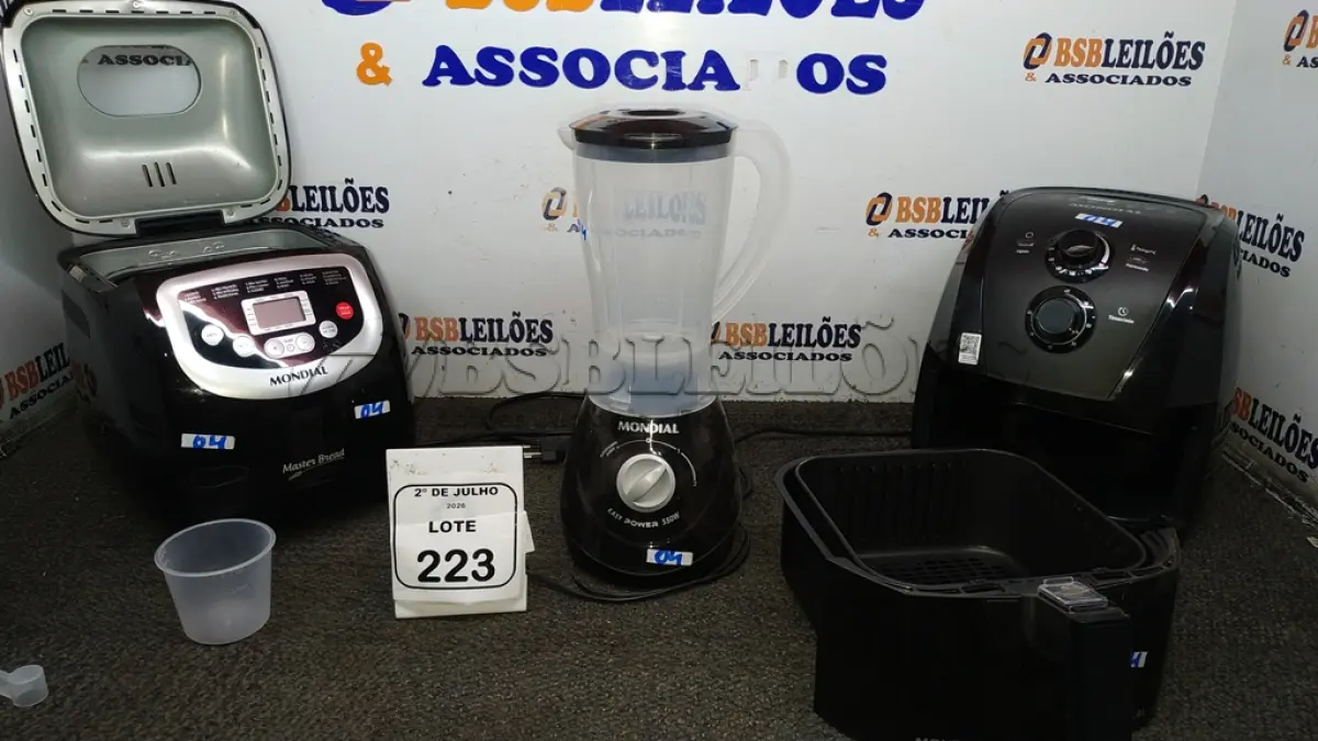 LOTE 223 - 01 PANIFICADORA,01 AIR FRYER E 01 LIQUIDIFICADOR MARCA MONDIAL. (NO ESTADO) ATENÇÃO! FAZER A VISITAÇÃO ANTES DE ARREMATAR, NÃO SABEMOS SE FUNCIONA, LEILÃO NÃO TEM GARANTIA E NEM DEVOLUÇÃO, SUJEITO A POSSÍVEIS AVARIAS VISÍVEIS/OCULTAS E/OU AUSÊNCIA DE COMPONENTES.