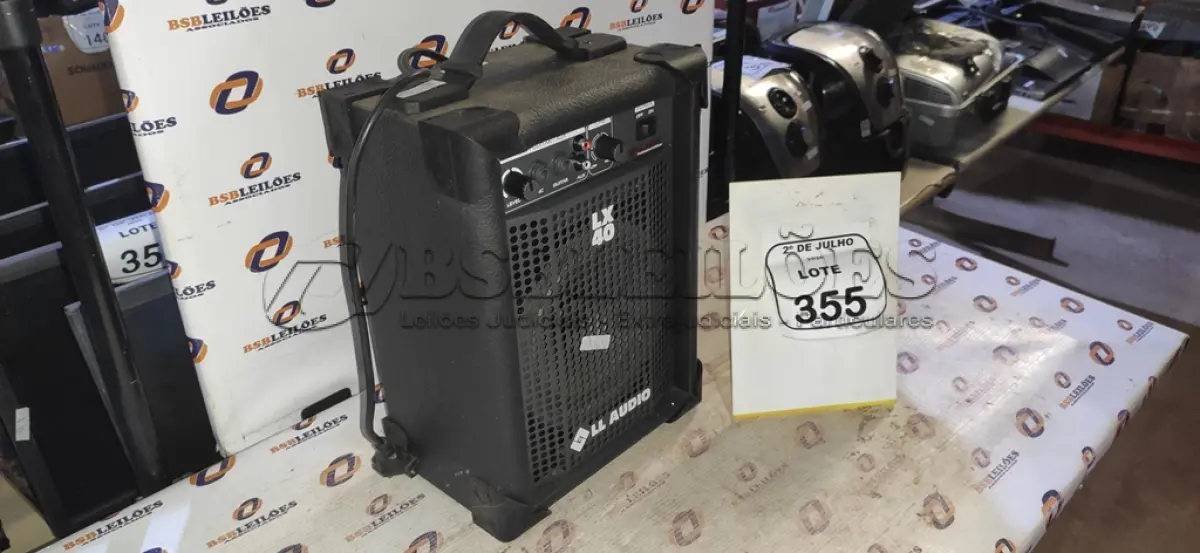 LOTE 355 - 01 MINI AMPLIFICADOR MODELO LX40 MARCA LL AUDIO. (NO ESTADO) ATENÇÃO! FAZER A VISITAÇÃO ANTES DE ARREMATAR, NÃO SABEMOS SE FUNCIONA, LEILÃO NÃO TEM GARANTIA E NEM DEVOLUÇÃO, SUJEITO A POSSÍVEIS AVARIAS VISÍVEIS/OCULTAS E/OU AUSÊNCIA DE COMPONENTES.