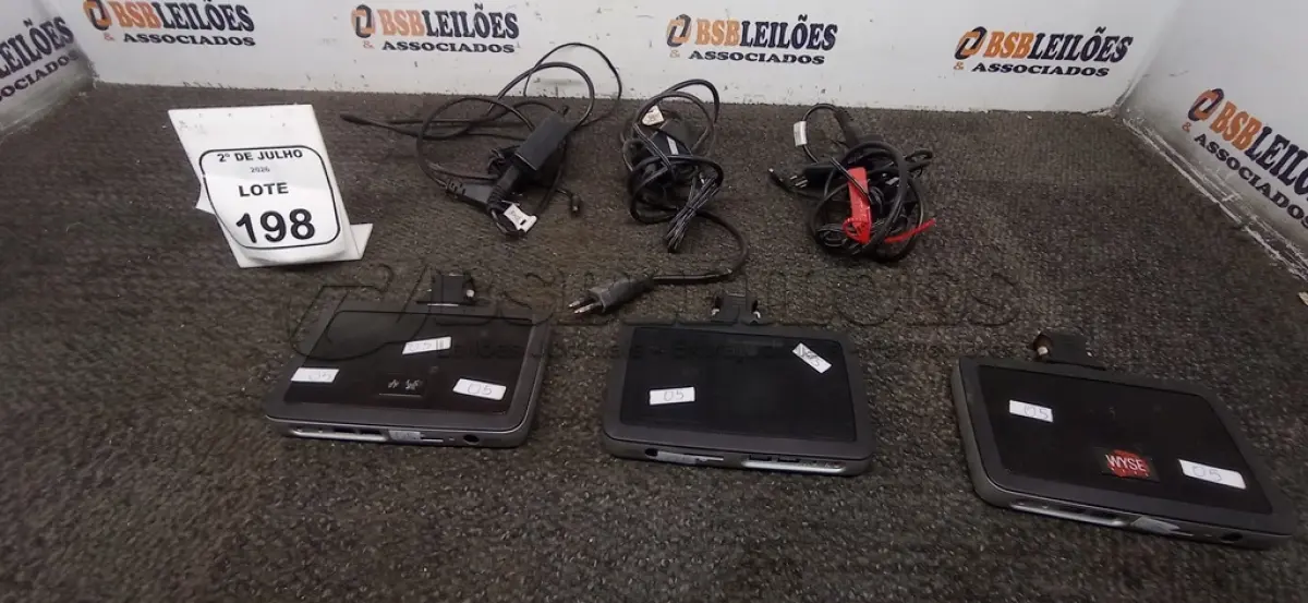 LOTE 198 - 03 MINIS COMPUTADORES TERMINAIS MARCA WYSE. (NO ESTADO) ATENÇÃO! FAZER A VISITAÇÃO ANTES DE ARREMATAR, NÃO SABEMOS SE FUNCIONA, LEILÃO NÃO TEM GARANTIA E NEM DEVOLUÇÃO, SUJEITO A POSSÍVEIS AVARIAS VISÍVEIS/OCULTAS E/OU AUSÊNCIA DE COMPONENTES.