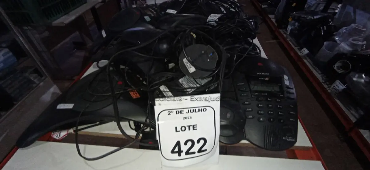 LOTE 422 - 01 LOTE COM VÁRIOS APARELHOS DE VIDEOCONFERÊNCIA MARCA POLYCOM. (NO ESTADO) ATENÇÃO! FAZER A VISITAÇÃO ANTES DE ARREMATAR, NÃO SABEMOS SE FUNCIONA, LEILÃO NÃO TEM GARANTIA E NEM DEVOLUÇÃO, SUJEITO A POSSÍVEIS AVARIAS VISÍVEIS/OCULTAS E/OU AUSÊNCIA DE COMPONENTES.