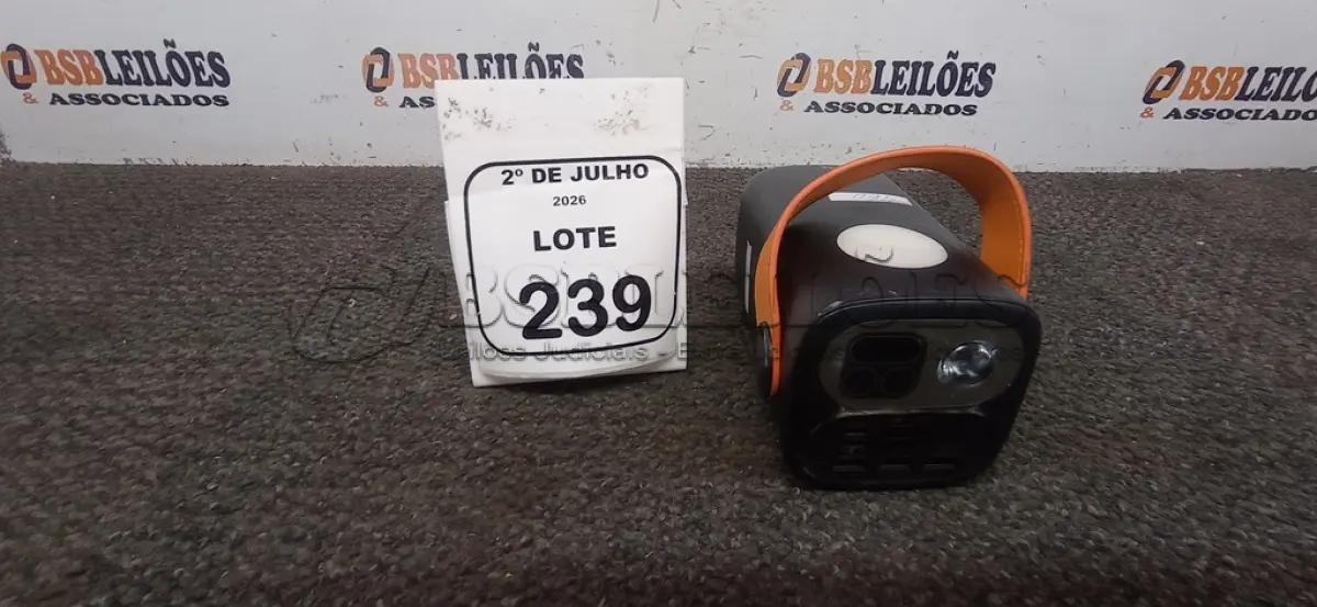 LOTE 239 - 01 POWER BANK DE 100W MARCA PEINING. (NO ESTADO) ATENÇÃO! FAZER A VISITAÇÃO ANTES DE ARREMATAR, NÃO SABEMOS SE FUNCIONA, LEILÃO NÃO TEM GARANTIA E NEM DEVOLUÇÃO, SUJEITO A POSSÍVEIS AVARIAS VISÍVEIS/OCULTAS E/OU AUSÊNCIA DE COMPONENTES.