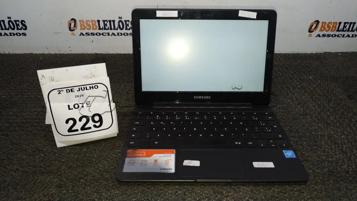 LOTE 229 - 01 CROMEBOOK LINHA CONNECT MEMÓRIA 2GB, 16GB E.MMC TELA DE 11.6’’ MARCA SAMSUNG SEM FONTE. (NO ESTADO) ATENÇÃO! FAZER A VISITAÇÃO ANTES DE ARREMATAR, NÃO SABEMOS SE FUNCIONA, LEILÃO NÃO TEM GARANTIA E NEM DEVOLUÇÃO, SUJEITO A POSSÍVEIS AVARIAS VISÍVEIS/OCULTAS E/OU AUSÊNCIA DE COMPONENTES.
