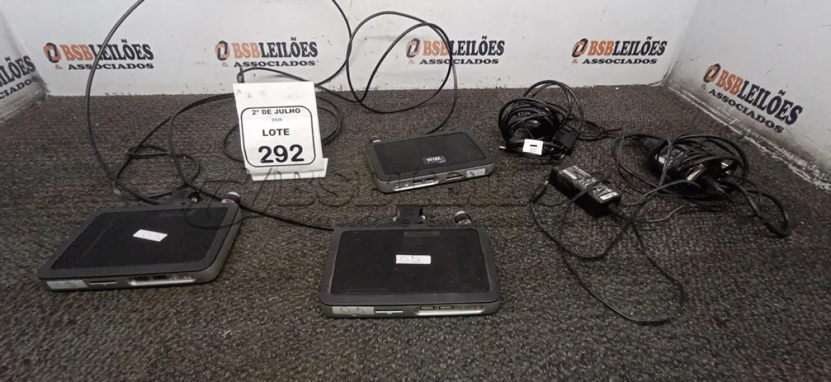 LOTE 292 - 03 MINIS COMPUTADORES TERMINAIS MARCA WYSE. (NO ESTADO) ATENÇÃO! FAZER A VISITAÇÃO ANTES DE ARREMATAR, NÃO SABEMOS SE FUNCIONA, LEILÃO NÃO TEM GARANTIA E NEM DEVOLUÇÃO, SUJEITO A POSSÍVEIS AVARIAS VISÍVEIS/OCULTAS E/OU AUSÊNCIA DE COMPONENTES.