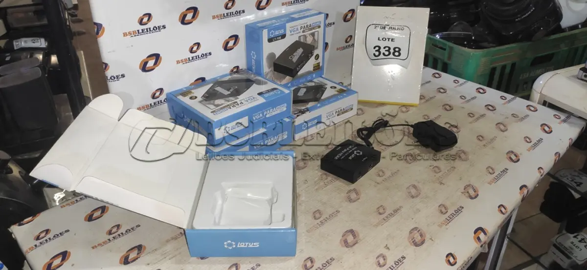 LOTE 338 - 05 ADAPTADORES CONVERSOR VGA PARA HDMI MARCA LOTUS. (NO ESTADO) ATENÇÃO! FAZER A VISITAÇÃO ANTES DE ARREMATAR, NÃO SABEMOS SE FUNCIONA, LEILÃO NÃO TEM GARANTIA E NEM DEVOLUÇÃO, SUJEITO A POSSÍVEIS AVARIAS VISÍVEIS/OCULTAS E/OU AUSÊNCIA DE COMPONENTES.