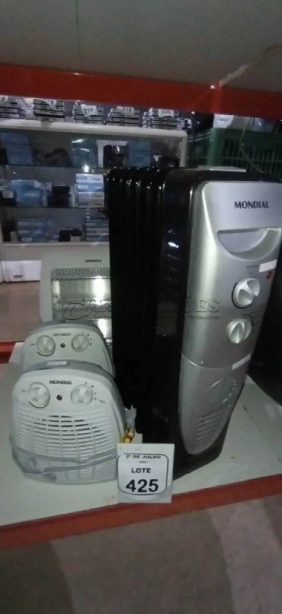 LOTE 425 - 04 AQUECEDORES DE MODELOS DIVERSOS MARCA MONDIAL. (NO ESTADO) ATENÇÃO! FAZER A VISITAÇÃO ANTES DE ARREMATAR, NÃO SABEMOS SE FUNCIONA, LEILÃO NÃO TEM GARANTIA E NEM DEVOLUÇÃO, SUJEITO A POSSÍVEIS AVARIAS VISÍVEIS/OCULTAS E/OU AUSÊNCIA DE COMPONENTES.