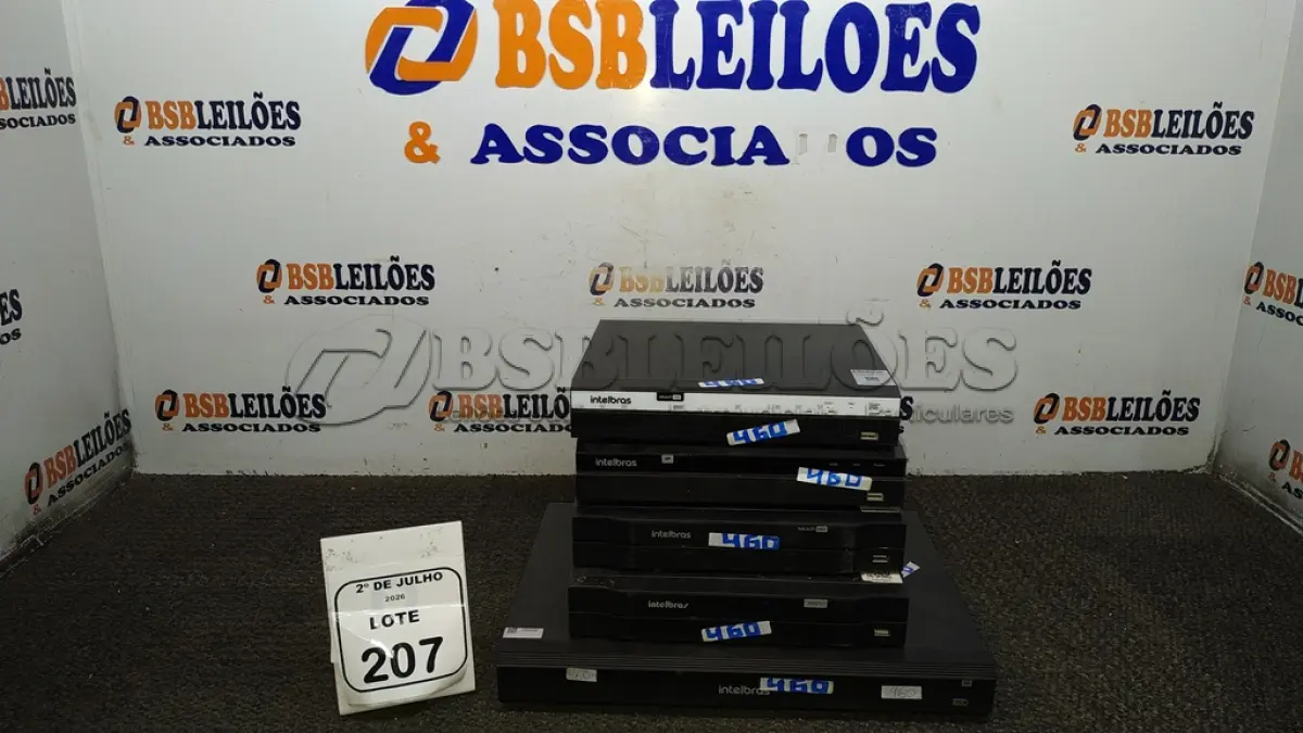 LOTE 207 - 05 APARELHOS DVR INCOMPLETOS. (NO ESTADO) ATENÇÃO! FAZER A VISITAÇÃO ANTES DE ARREMATAR, NÃO SABEMOS SE FUNCIONA, LEILÃO NÃO TEM GARANTIA E NEM DEVOLUÇÃO, SUJEITO A POSSÍVEIS AVARIAS VISÍVEIS/OCULTAS E/OU AUSÊNCIA DE COMPONENTES.