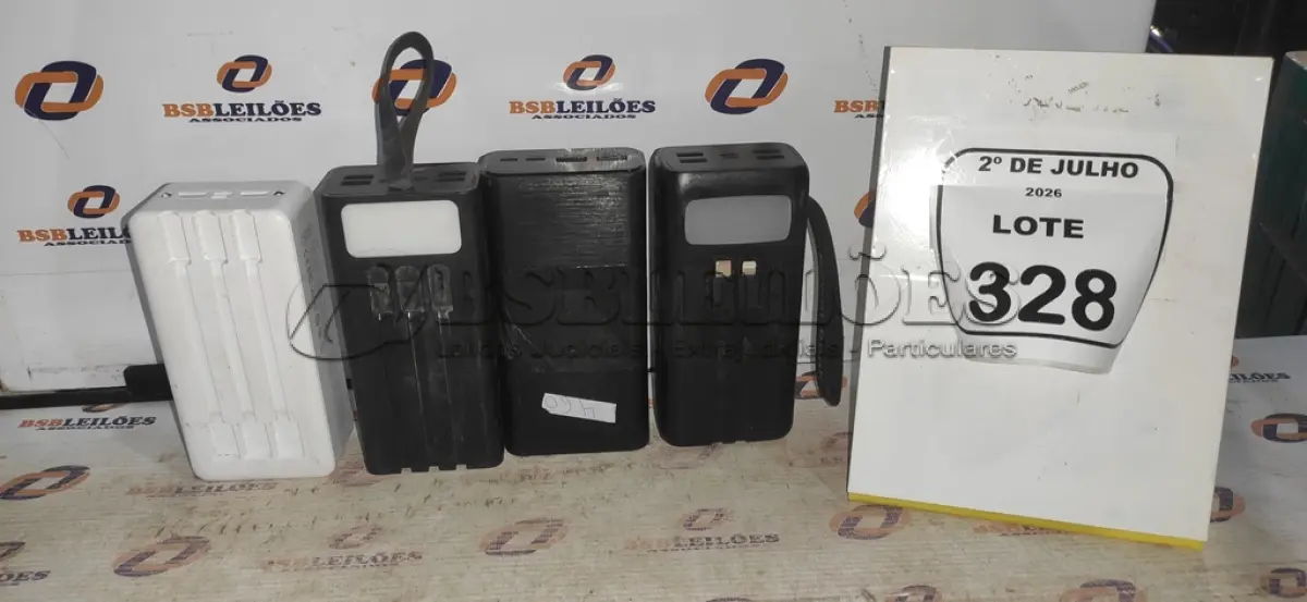 LOTE 328 - 04 POWER BANK DE MARCAS DIVERSAS. (NO ESTADO) ATENÇÃO! FAZER A VISITAÇÃO ANTES DE ARREMATAR, NÃO SABEMOS SE FUNCIONA, LEILÃO NÃO TEM GARANTIA E NEM DEVOLUÇÃO, SUJEITO A POSSÍVEIS AVARIAS VISÍVEIS/OCULTAS E/OU AUSÊNCIA DE COMPONENTES.