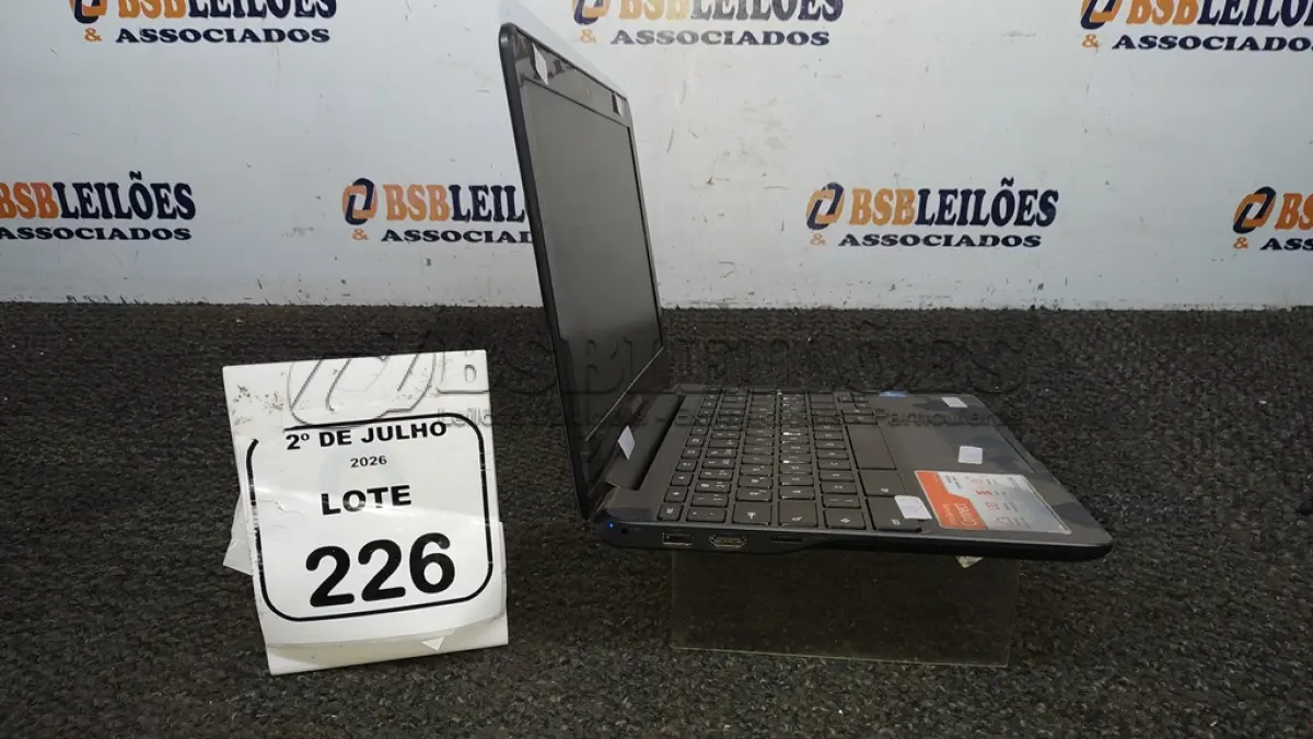 LOTE 226 - 01 CROMEBOOK LINHA CONNECT MEMÓRIA 2GB, 16GB E.MMC TELA DE 11.6’’ MARCA SAMSUNG SEM FONTE. (NO ESTADO) ATENÇÃO! FAZER A VISITAÇÃO ANTES DE ARREMATAR, NÃO SABEMOS SE FUNCIONA, LEILÃO NÃO TEM GARANTIA E NEM DEVOLUÇÃO, SUJEITO A POSSÍVEIS AVARIAS VISÍVEIS/OCULTAS E/OU AUSÊNCIA DE COMPONENTES.
