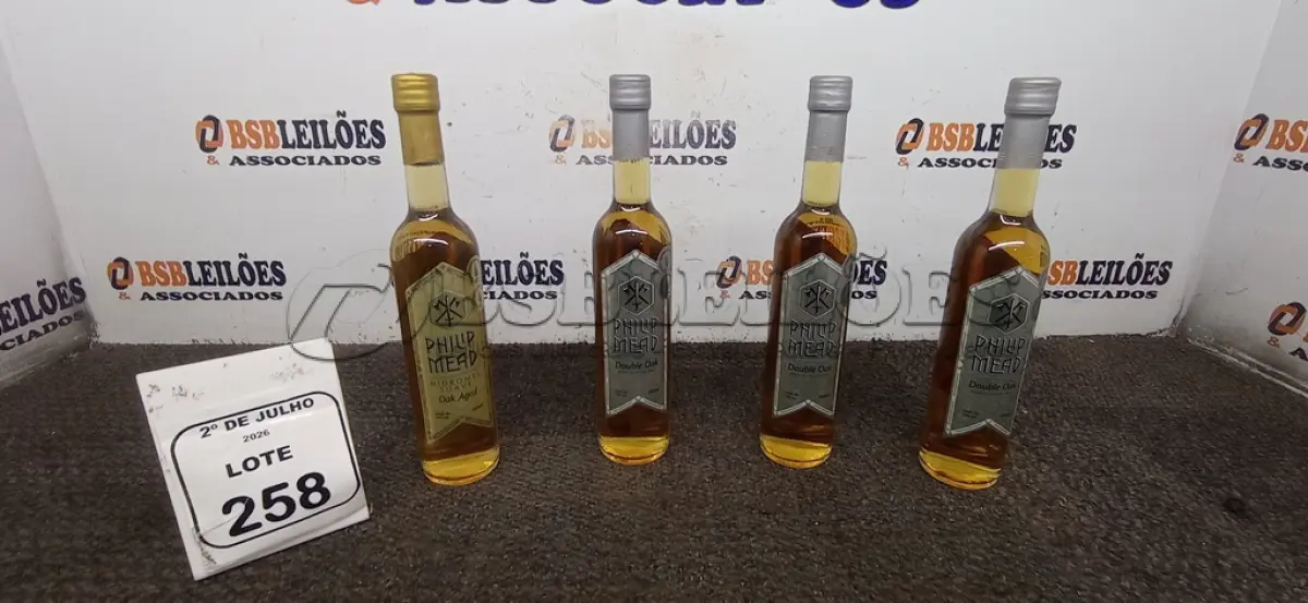 LOTE 258 - 04 GARRAFAS DE HIDROMEL DE 500ML DE SABORES DIVERSOS MARCA PHILIP MEAD. (NO ESTADO) ATENÇÃO! FAZER A VISITAÇÃO ANTES DE ARREMATAR, NÃO SABEMOS SE FUNCIONA, LEILÃO NÃO TEM GARANTIA E NEM DEVOLUÇÃO, SUJEITO A POSSÍVEIS AVARIAS VISÍVEIS/OCULTAS E/OU AUSÊNCIA DE COMPONENTES.