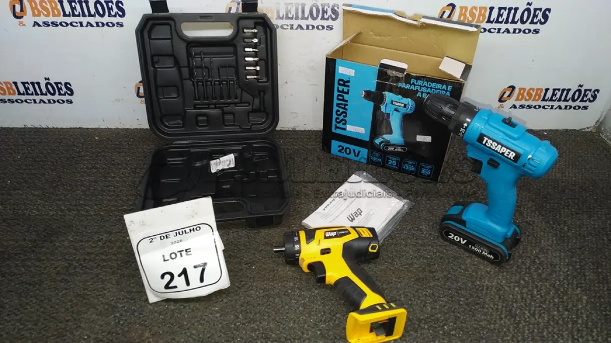 LOTE 217 - 01 FURADEIRA 220V MARCA TSSAPER E 01 PARAFUSADEIRA INCOMPLETO COM JOGO DE BITS E CASE MARCA WAP. (NO ESTADO) ATENÇÃO! FAZER A VISITAÇÃO ANTES DE ARREMATAR, NÃO SABEMOS SE FUNCIONA, LEILÃO NÃO TEM GARANTIA E NEM DEVOLUÇÃO, SUJEITO A POSSÍVEIS AVARIAS VISÍVEIS/OCULTAS E/OU AUSÊNCIA DE COMPONENTES.