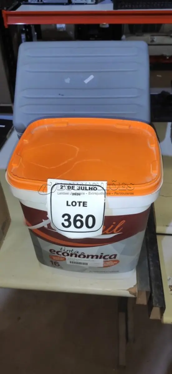 LOTE 360 - 01 BALDE DE TINTA ECONÔMICA 16L NA COR BRANCO NEVE MARCA RENOCRIL. (NO ESTADO) ATENÇÃO! FAZER A VISITAÇÃO ANTES DE ARREMATAR, NÃO SABEMOS SE FUNCIONA, LEILÃO NÃO TEM GARANTIA E NEM DEVOLUÇÃO, SUJEITO A POSSÍVEIS AVARIAS VISÍVEIS/OCULTAS E/OU AUSÊNCIA DE COMPONENTES.