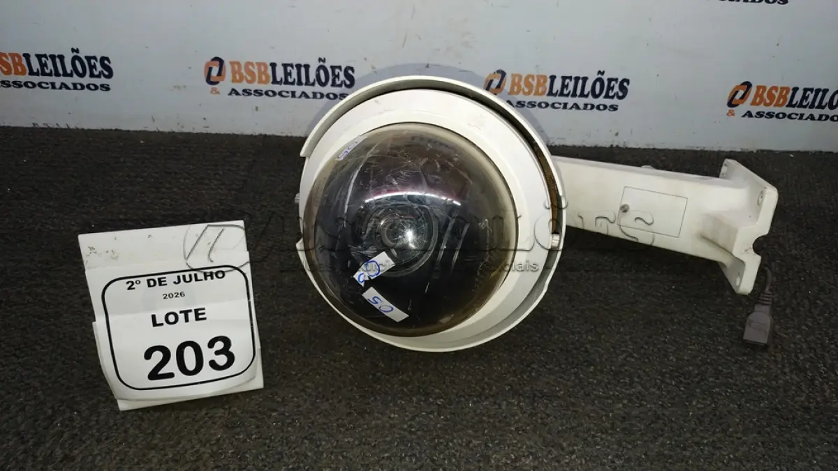 LOTE 203 - 01 CÂMERA DE MONITORAMENTO TIPO DOME MARCA HAKIVISION. (NO ESTADO) ATENÇÃO! FAZER A VISITAÇÃO ANTES DE ARREMATAR, NÃO SABEMOS SE FUNCIONA, LEILÃO NÃO TEM GARANTIA E NEM DEVOLUÇÃO, SUJEITO A POSSÍVEIS AVARIAS VISÍVEIS/OCULTAS E/OU AUSÊNCIA DE COMPONENTES.