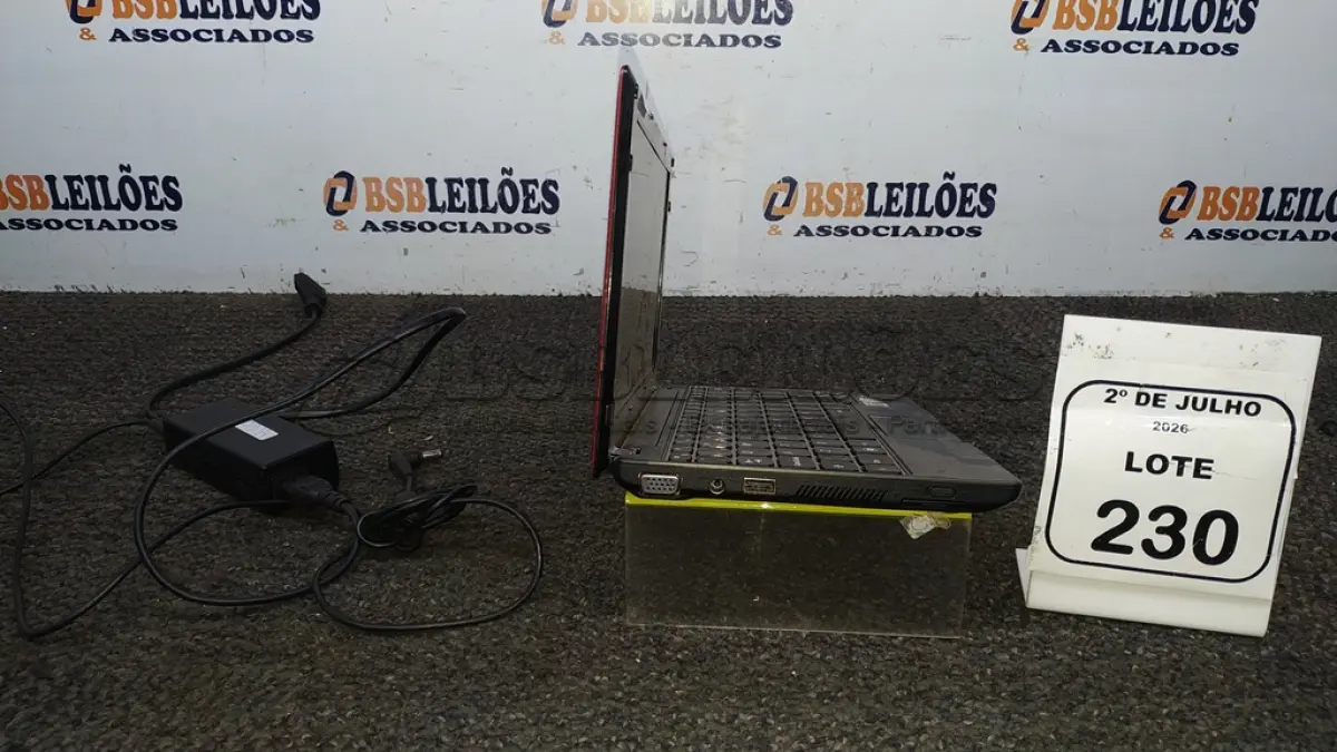 LOTE 230 - 01 NOTEBOOK MODELO IDEAPAD S10-3 MARCA LENOVO COM FONTE. (NO ESTADO) ATENÇÃO! FAZER A VISITAÇÃO ANTES DE ARREMATAR, NÃO SABEMOS SE FUNCIONA, LEILÃO NÃO TEM GARANTIA E NEM DEVOLUÇÃO, SUJEITO A POSSÍVEIS AVARIAS VISÍVEIS/OCULTAS E/OU AUSÊNCIA DE COMPONENTES.