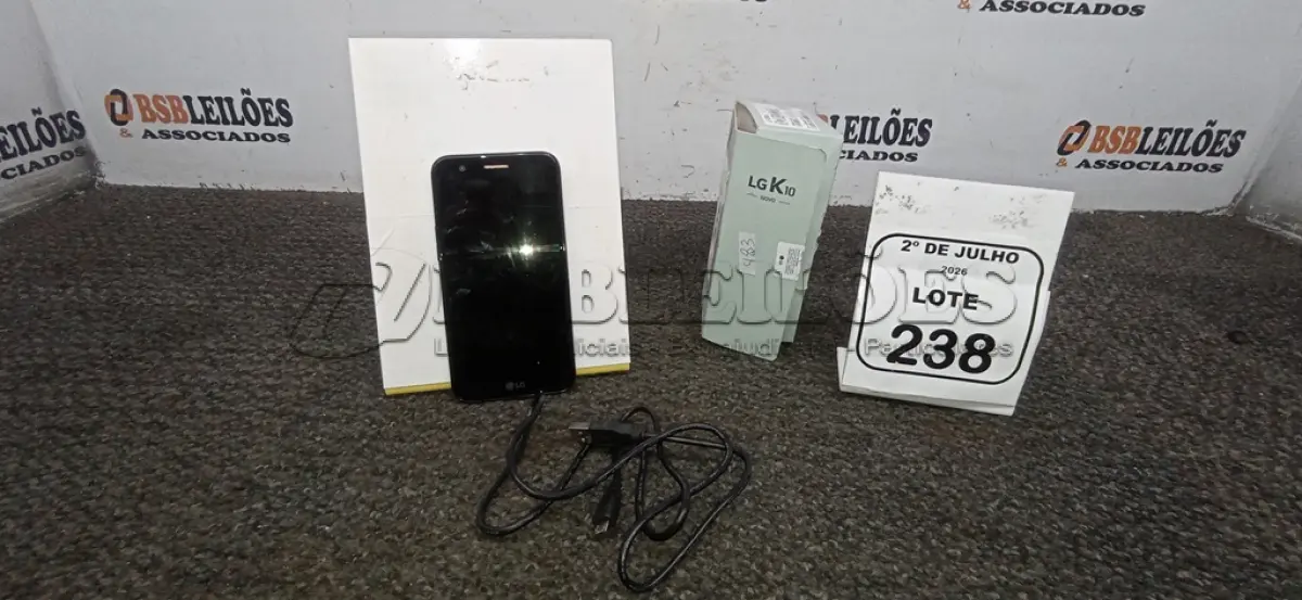 LOTE 238 - 01 SMARTFONE MODELO K10 MARCA LG. (NO ESTADO) ATENÇÃO! FAZER A VISITAÇÃO ANTES DE ARREMATAR, NÃO SABEMOS SE FUNCIONA, LEILÃO NÃO TEM GARANTIA E NEM DEVOLUÇÃO, SUJEITO A POSSÍVEIS AVARIAS VISÍVEIS/OCULTAS E/OU AUSÊNCIA DE COMPONENTES.