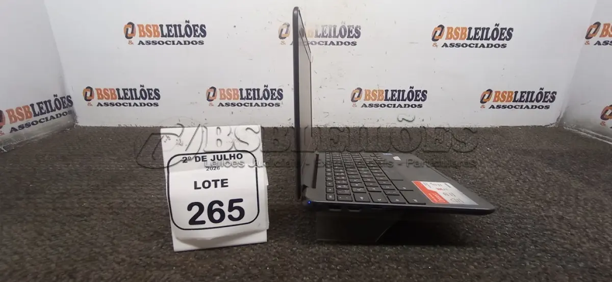 LOTE 265 - 01 CROMEBOOK LINHA CONNECT MEMÓRIA 2GB, 16GB E.MMC TELA DE 11.6’’ MARCA SAMSUNG SEM FONTE. (NO ESTADO) ATENÇÃO! FAZER A VISITAÇÃO ANTES DE ARREMATAR, NÃO SABEMOS SE FUNCIONA, LEILÃO NÃO TEM GARANTIA E NEM DEVOLUÇÃO, SUJEITO A POSSÍVEIS AVARIAS VISÍVEIS/OCULTAS E/OU AUSÊNCIA DE COMPONENTES.
