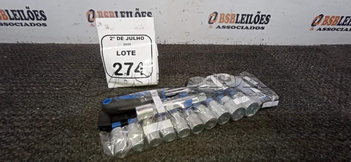LOTE 274 - 01 KIT JOGO DE SOQUETE SEXTAVADOS ½’’ 12 PEÇAS MARCA GEDORE. (NO ESTADO) ATENÇÃO! FAZER A VISITAÇÃO ANTES DE ARREMATAR, NÃO SABEMOS SE FUNCIONA, LEILÃO NÃO TEM GARANTIA E NEM DEVOLUÇÃO, SUJEITO A POSSÍVEIS AVARIAS VISÍVEIS/OCULTAS E/OU AUSÊNCIA DE COMPONENTES.
