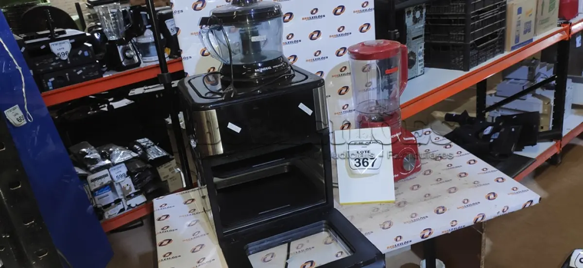 LOTE 367 - 01 AIR FRYER/FORNO 12L 220V MARCA MONDIAL 01 ESPREMEDOR DE FRUTAS E 01 LIQUIDIFICADOR MARCA MONDIAL. (NO ESTADO) ATENÇÃO! FAZER A VISITAÇÃO ANTES DE ARREMATAR, NÃO SABEMOS SE FUNCIONA, LEILÃO NÃO TEM GARANTIA E NEM DEVOLUÇÃO, SUJEITO A POSSÍVEIS AVARIAS VISÍVEIS/OCULTAS E/OU AUSÊNCIA DE COMPONENTES.