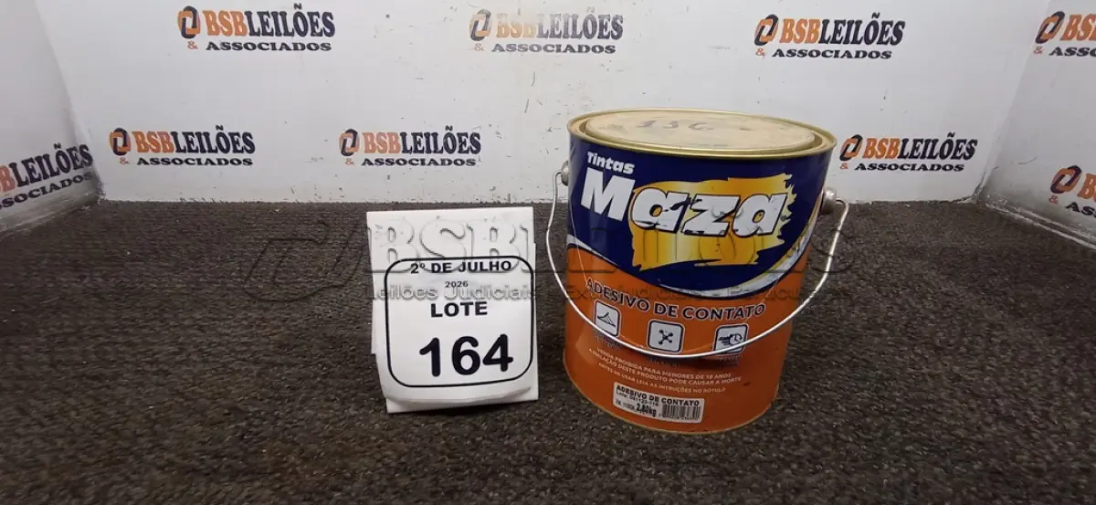 LOTE 164 - 01 LATA DE ADESIVO DE CONTATO 2,80KG MARCA MAZA. (NO ESTADO) ATENÇÃO! FAZER A VISITAÇÃO ANTES DE ARREMATAR, NÃO SABEMOS SE FUNCIONA, LEILÃO NÃO TEM GARANTIA E NEM DEVOLUÇÃO, SUJEITO A POSSÍVEIS AVARIAS VISÍVEIS/OCULTAS E/OU AUSÊNCIA DE COMPONENTES.