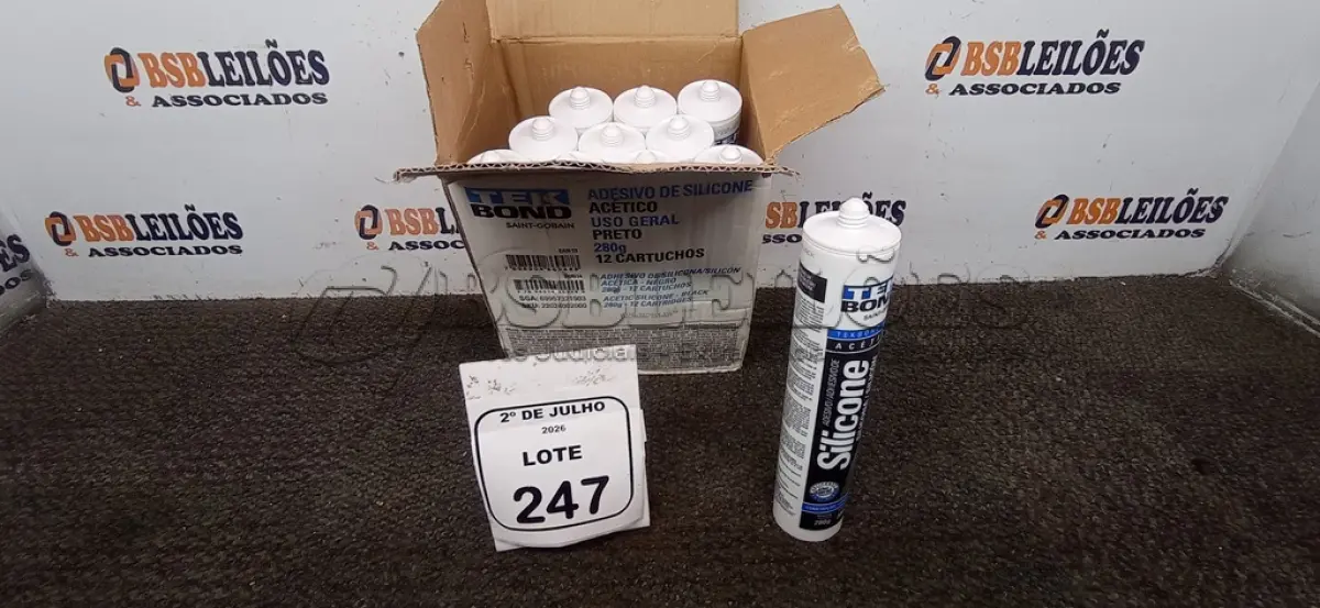 LOTE 247 - 12 BISNAGAS DE ADESIVO SILICONE PRETO 280G CADA MARCA TEK BOND. (NO ESTADO) ATENÇÃO! FAZER A VISITAÇÃO ANTES DE ARREMATAR, NÃO SABEMOS SE FUNCIONA, LEILÃO NÃO TEM GARANTIA E NEM DEVOLUÇÃO, SUJEITO A POSSÍVEIS AVARIAS VISÍVEIS/OCULTAS E/OU AUSÊNCIA DE COMPONENTES.