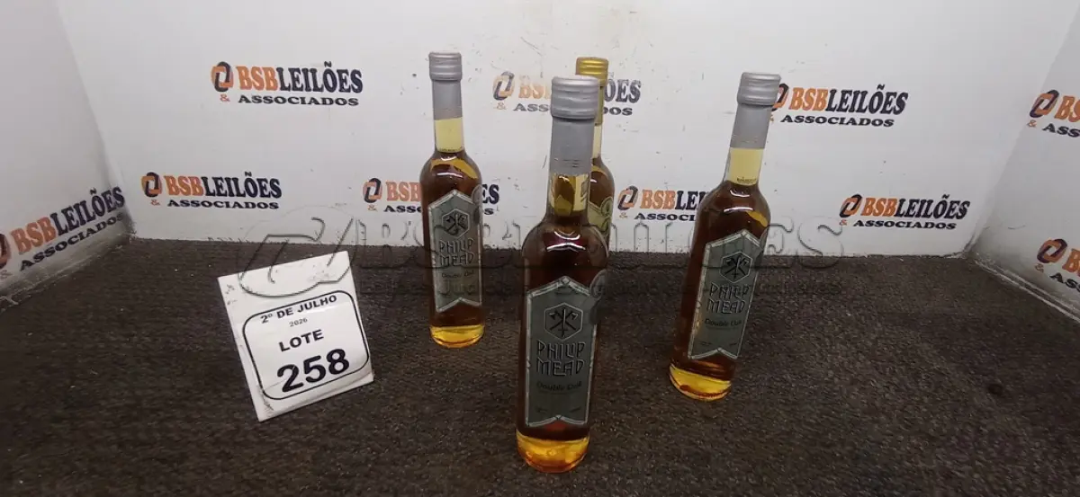LOTE 258 - 04 GARRAFAS DE HIDROMEL DE 500ML DE SABORES DIVERSOS MARCA PHILIP MEAD. (NO ESTADO) ATENÇÃO! FAZER A VISITAÇÃO ANTES DE ARREMATAR, NÃO SABEMOS SE FUNCIONA, LEILÃO NÃO TEM GARANTIA E NEM DEVOLUÇÃO, SUJEITO A POSSÍVEIS AVARIAS VISÍVEIS/OCULTAS E/OU AUSÊNCIA DE COMPONENTES.