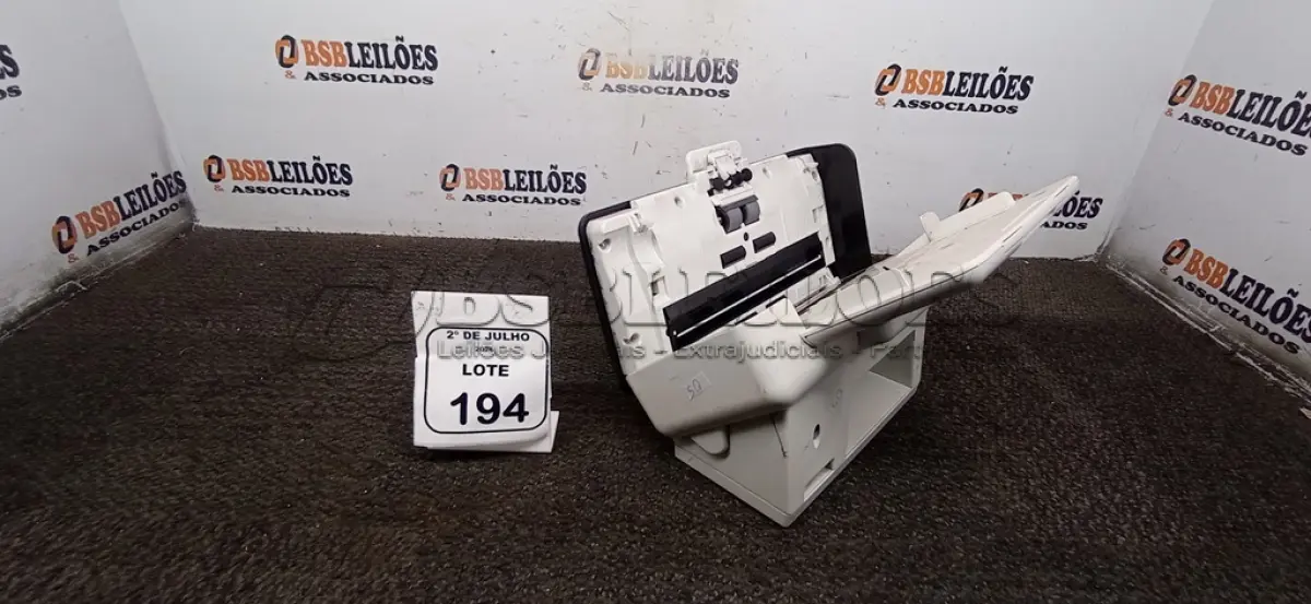 LOTE 194 - 01 SCANNER MODELO I1150 MARCA KODAK. (NO ESTADO) ATENÇÃO! FAZER A VISITAÇÃO ANTES DE ARREMATAR, NÃO SABEMOS SE FUNCIONA, LEILÃO NÃO TEM GARANTIA E NEM DEVOLUÇÃO, SUJEITO A POSSÍVEIS AVARIAS VISÍVEIS/OCULTAS E/OU AUSÊNCIA DE COMPONENTES.