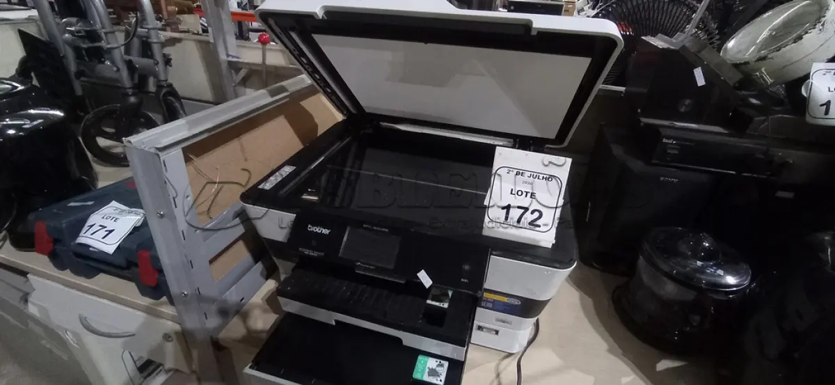LOTE 172 - 01 IMPRESSORA MULTIFUNCIONAL MODELO MFC-J6920DN MARCA BROTHER. (NO ESTADO) ATENÇÃO! FAZER A VISITAÇÃO ANTES DE ARREMATAR, NÃO SABEMOS SE FUNCIONA, LEILÃO NÃO TEM GARANTIA E NEM DEVOLUÇÃO, SUJEITO A POSSÍVEIS AVARIAS VISÍVEIS/OCULTAS E/OU AUSÊNCIA DE COMPONENTES.