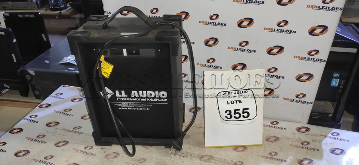 LOTE 355 - 01 MINI AMPLIFICADOR MODELO LX40 MARCA LL AUDIO. (NO ESTADO) ATENÇÃO! FAZER A VISITAÇÃO ANTES DE ARREMATAR, NÃO SABEMOS SE FUNCIONA, LEILÃO NÃO TEM GARANTIA E NEM DEVOLUÇÃO, SUJEITO A POSSÍVEIS AVARIAS VISÍVEIS/OCULTAS E/OU AUSÊNCIA DE COMPONENTES.