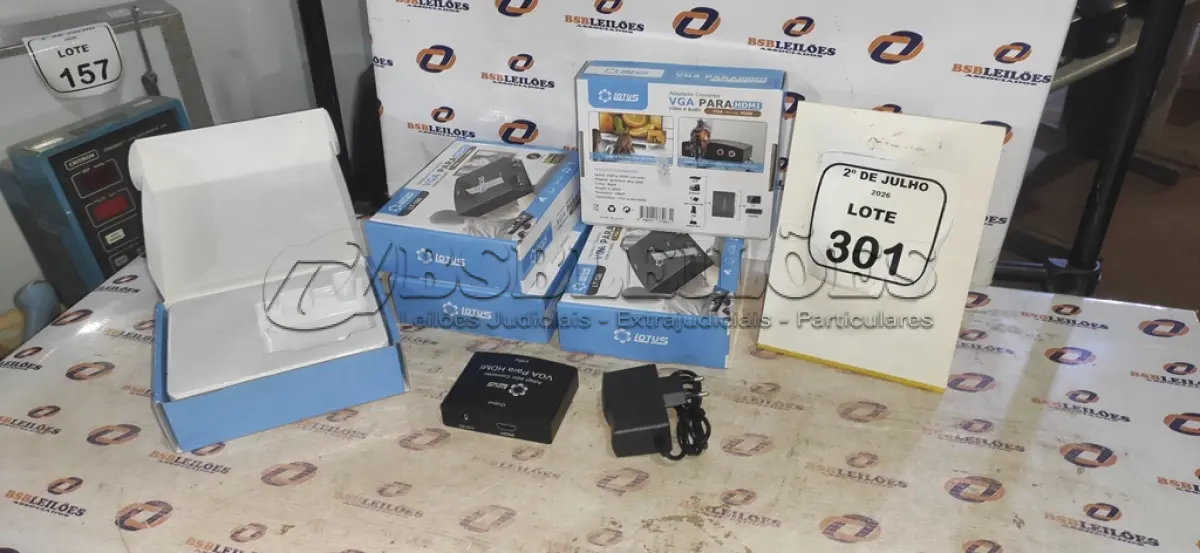 LOTE 301 - 05 ADAPTADORES CONVERSOR VGA PARA HDMI MARCA LOTUS. (NO ESTADO) ATENÇÃO! FAZER A VISITAÇÃO ANTES DE ARREMATAR, NÃO SABEMOS SE FUNCIONA, LEILÃO NÃO TEM GARANTIA E NEM DEVOLUÇÃO, SUJEITO A POSSÍVEIS AVARIAS VISÍVEIS/OCULTAS E/OU AUSÊNCIA DE COMPONENTES.