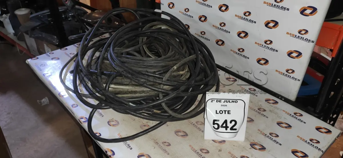 LOTE 542 - 01 EXTENSÃO ELÉTRICA. (NO ESTADO) ATENÇÃO! FAZER A VISITAÇÃO ANTES DE ARREMATAR, NÃO SABEMOS SE FUNCIONA, LEILÃO NÃO TEM GARANTIA E NEM DEVOLUÇÃO, SUJEITO A POSSÍVEIS AVARIAS VISÍVEIS/OCULTAS E/OU AUSÊNCIA DE COMPONENTES.