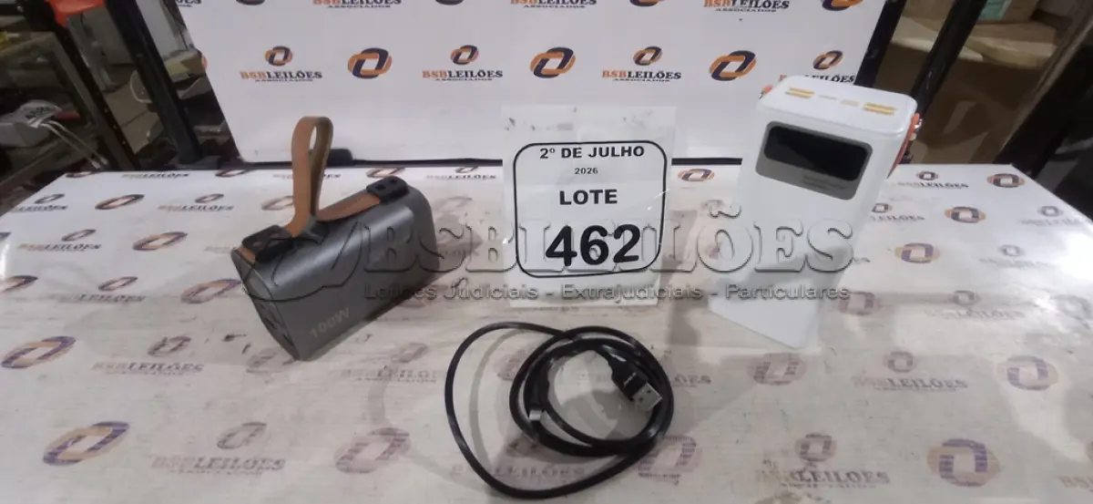 LOTE 462 - 02 POWER BANK. (NO ESTADO) ATENÇÃO! FAZER A VISITAÇÃO ANTES DE ARREMATAR, NÃO SABEMOS SE FUNCIONA, LEILÃO NÃO TEM GARANTIA E NEM DEVOLUÇÃO, SUJEITO A POSSÍVEIS AVARIAS VISÍVEIS/OCULTAS E/OU AUSÊNCIA DE COMPONENTES.