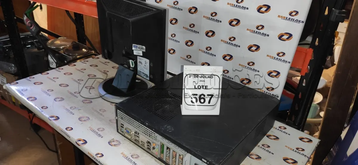LOTE 567 - 01 MONITOR MARCA SAMSUNG E 01 CPU MARCA ITAUTEC. (NO ESTADO) ATENÇÃO! FAZER A VISITAÇÃO ANTES DE ARREMATAR, NÃO SABEMOS SE FUNCIONA, LEILÃO NÃO TEM GARANTIA E NEM DEVOLUÇÃO, SUJEITO A POSSÍVEIS AVARIAS VISÍVEIS/OCULTAS E/OU AUSÊNCIA DE COMPONENTES.