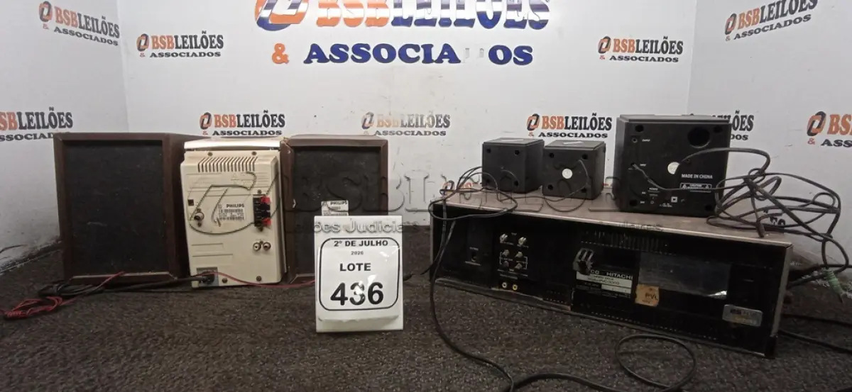 LOTE 436 - 01 APARELHO DE VÍDEO CASSETE, 01 MINI SYSTEM E 04 CAIXAS DE SOM. (NO ESTADO) ATENÇÃO! FAZER A VISITAÇÃO ANTES DE ARREMATAR, NÃO SABEMOS SE FUNCIONA, LEILÃO NÃO TEM GARANTIA E NEM DEVOLUÇÃO, SUJEITO A POSSÍVEIS AVARIAS VISÍVEIS/OCULTAS E/OU AUSÊNCIA DE COMPONENTES.