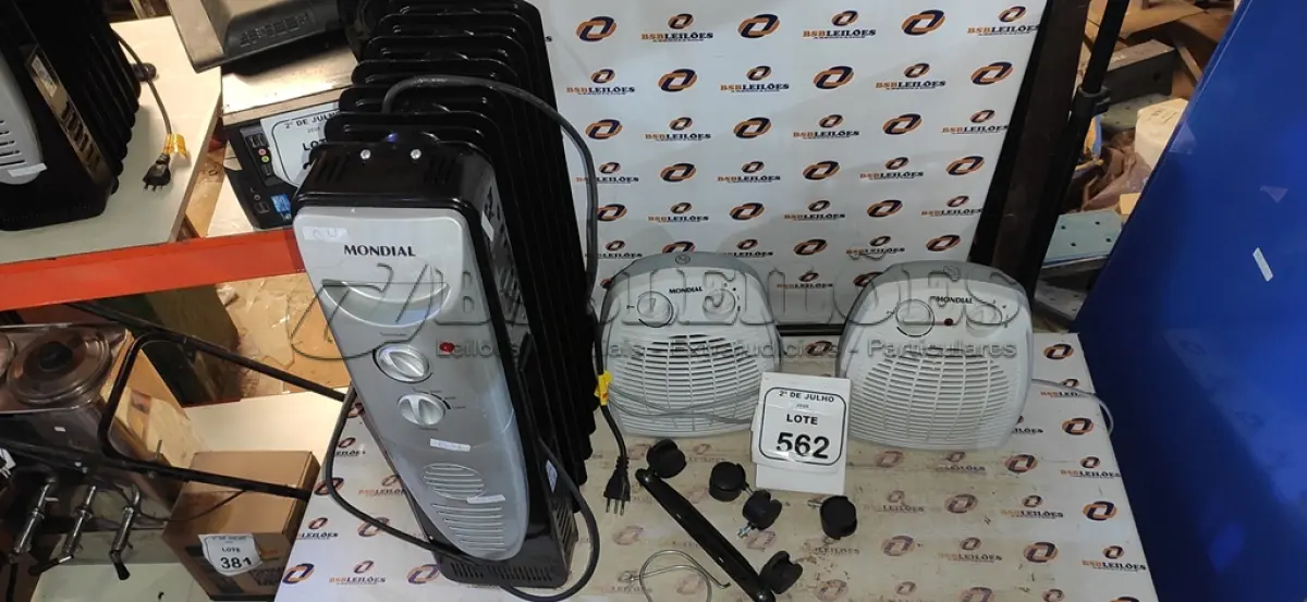 LOTE 562 - 03 AQUECEDORES DE MODELOS DIVERSOS MARCA MONDIAL. (NO ESTADO) ATENÇÃO! FAZER A VISITAÇÃO ANTES DE ARREMATAR, NÃO SABEMOS SE FUNCIONA, LEILÃO NÃO TEM GARANTIA E NEM DEVOLUÇÃO, SUJEITO A POSSÍVEIS AVARIAS VISÍVEIS/OCULTAS E/OU AUSÊNCIA DE COMPONENTES.