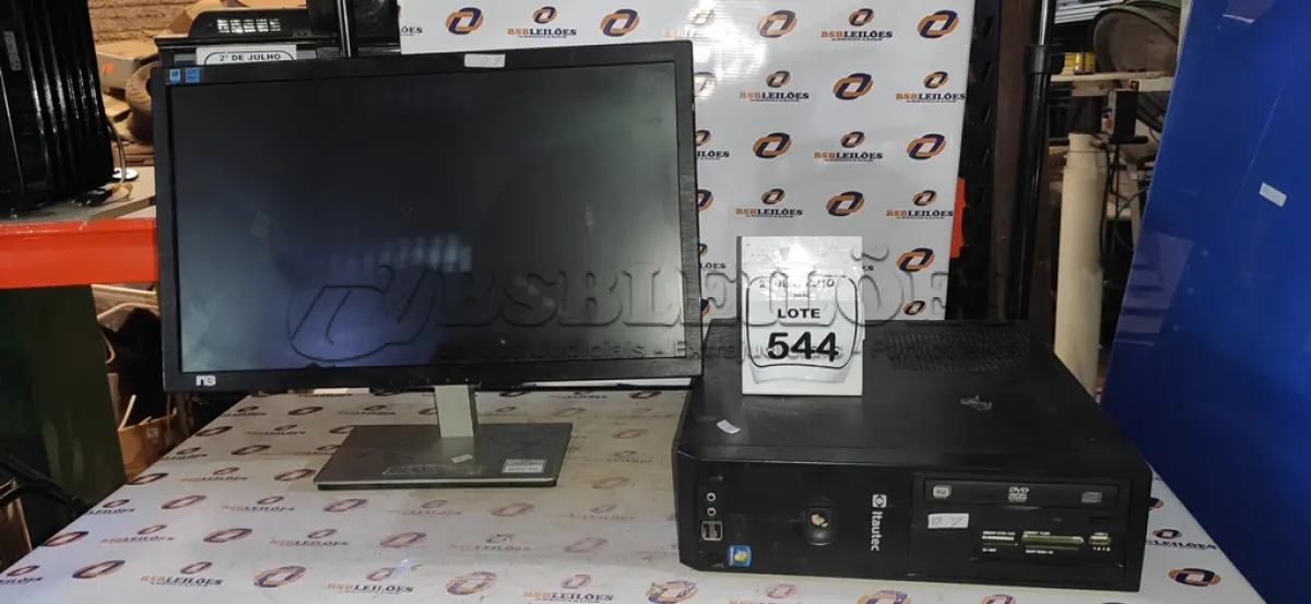 LOTE 544 - 01 MONITOR MARCA AOC E 01 CPU MARCA. (NO ESTADO) ATENÇÃO! FAZER A VISITAÇÃO ANTES DE ARREMATAR, NÃO SABEMOS SE FUNCIONA, LEILÃO NÃO TEM GARANTIA E NEM DEVOLUÇÃO, SUJEITO A POSSÍVEIS AVARIAS VISÍVEIS/OCULTAS E/OU AUSÊNCIA DE COMPONENTES.