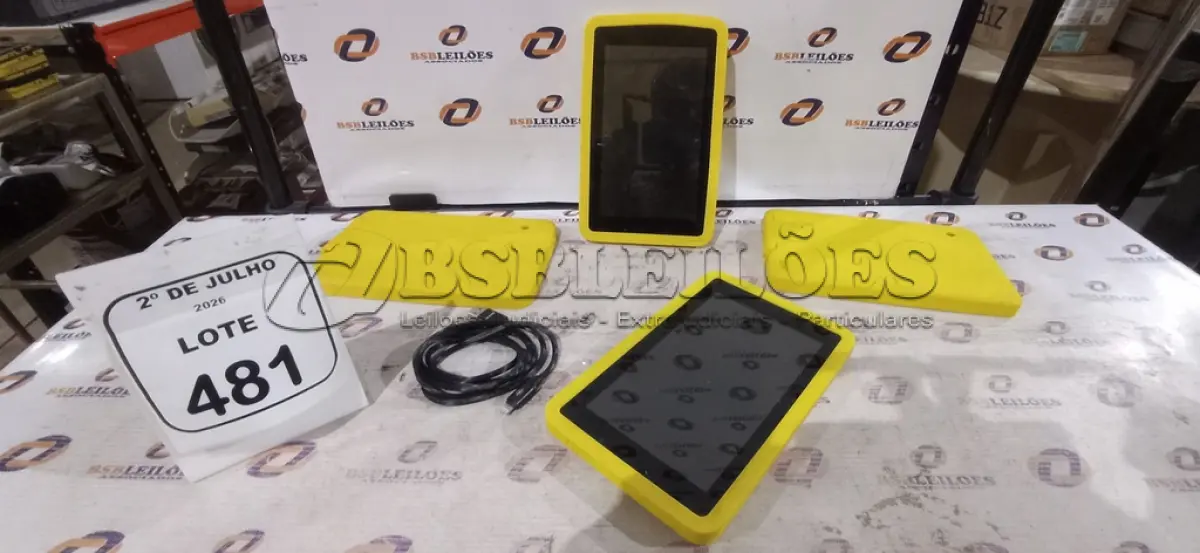 LOTE 481 - 04 TABLETS MARCA CCE. (NO ESTADO) ATENÇÃO! FAZER A VISITAÇÃO ANTES DE ARREMATAR, NÃO SABEMOS SE FUNCIONA, LEILÃO NÃO TEM GARANTIA E NEM DEVOLUÇÃO, SUJEITO A POSSÍVEIS AVARIAS VISÍVEIS/OCULTAS E/OU AUSÊNCIA DE COMPONENTES.