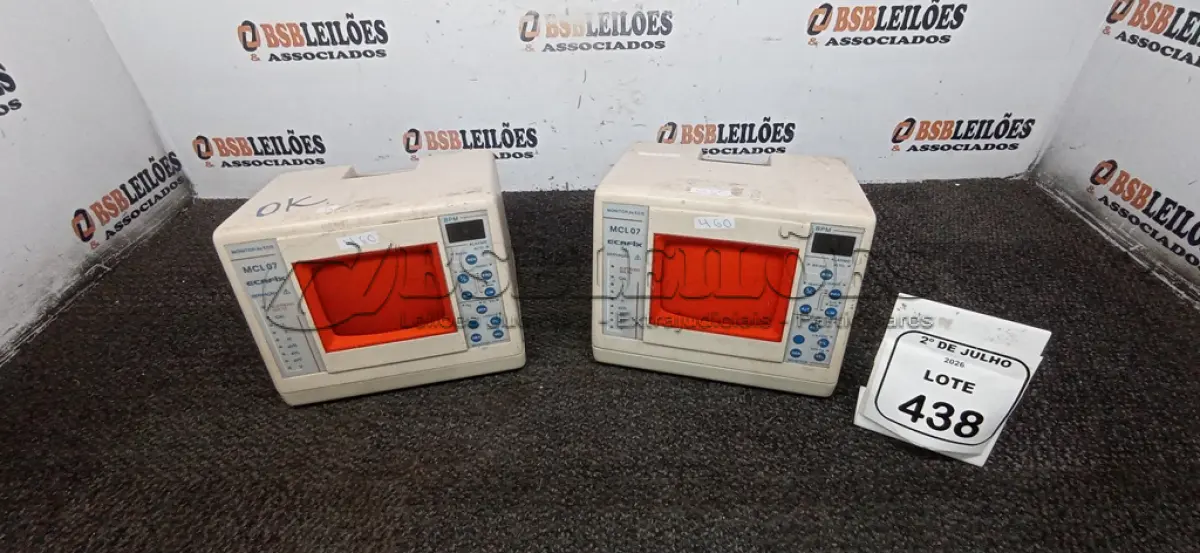 LOTE 438 - 02 MONITORES CARDÍACOS MODELO MCL 07 MARCA ECAFIX. (NO ESTADO) ATENÇÃO! FAZER A VISITAÇÃO ANTES DE ARREMATAR, NÃO SABEMOS SE FUNCIONA, LEILÃO NÃO TEM GARANTIA E NEM DEVOLUÇÃO, SUJEITO A POSSÍVEIS AVARIAS VISÍVEIS/OCULTAS E/OU AUSÊNCIA DE COMPONENTES.