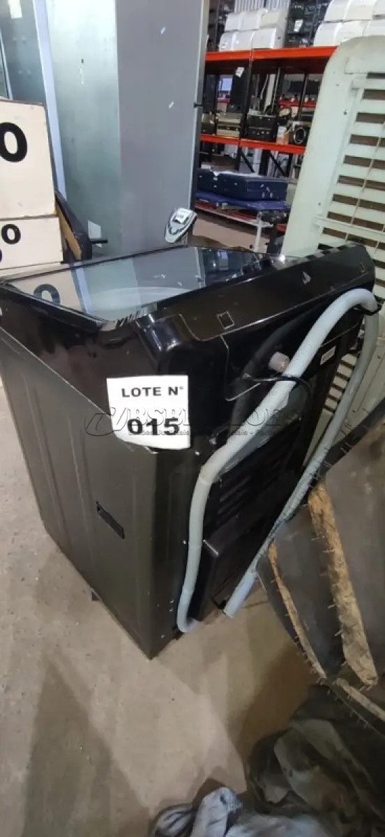 LOTE 015 - 01 LAVADORA DE ROUPAS PANASONIC 12 KG PRETO 127V (NO ESTADO, NÃO SABEMOS SE FUNCIONA. LEILÃO NÃO TEM GARANTIA E NEM DEVOLUÇÃO, SUJEITO A POSSÍVEIS AVARIAS VISÍVEIS/OCULTAS E/OU AUSÊNCIA DE COMPONENTES)