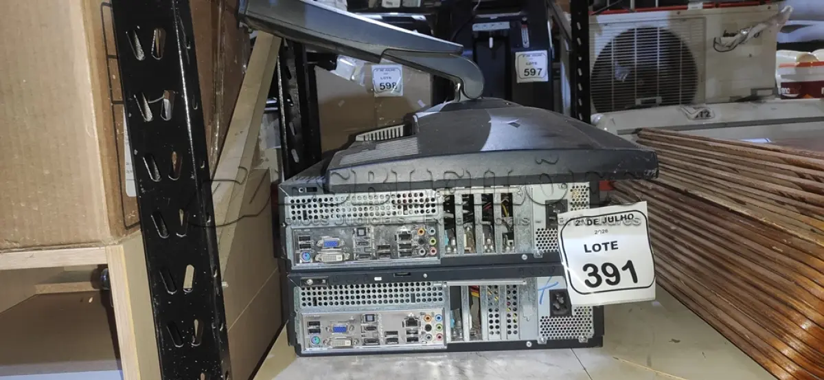 LOTE 391 - 02 CPUS MARCA ITAUTEC E 01 MONITOR MARCA POSITIVO. (NO ESTADO) ATENÇÃO! FAZER A VISITAÇÃO ANTES DE ARREMATAR, NÃO SABEMOS SE FUNCIONA, LEILÃO NÃO TEM GARANTIA E NEM DEVOLUÇÃO, SUJEITO A POSSÍVEIS AVARIAS VISÍVEIS/OCULTAS E/OU AUSÊNCIA DE COMPONENTES.