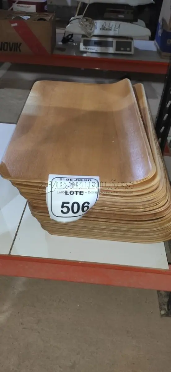 LOTE 506 - 20 PLACAS DE MADEIRA. (NO ESTADO) ATENÇÃO! FAZER A VISITAÇÃO ANTES DE ARREMATAR, NÃO SABEMOS SE FUNCIONA, LEILÃO NÃO TEM GARANTIA E NEM DEVOLUÇÃO, SUJEITO A POSSÍVEIS AVARIAS VISÍVEIS/OCULTAS E/OU AUSÊNCIA DE COMPONENTES.