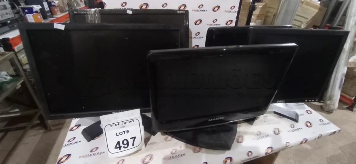 LOTE 497 - 05 MONITORES DE MARCAS E MODELOS DIVERSOS. (NO ESTADO) ATENÇÃO! FAZER A VISITAÇÃO ANTES DE ARREMATAR, NÃO SABEMOS SE FUNCIONA, LEILÃO NÃO TEM GARANTIA E NEM DEVOLUÇÃO, SUJEITO A POSSÍVEIS AVARIAS VISÍVEIS/OCULTAS E/OU AUSÊNCIA DE COMPONENTES.