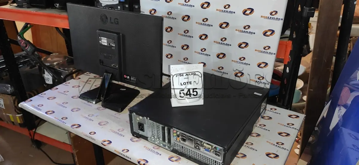 LOTE 545 - 01 MONITOR MARCA LG E 01 CPU MARCA ITAUTEC. (NO ESTADO) ATENÇÃO! FAZER A VISITAÇÃO ANTES DE ARREMATAR, NÃO SABEMOS SE FUNCIONA, LEILÃO NÃO TEM GARANTIA E NEM DEVOLUÇÃO, SUJEITO A POSSÍVEIS AVARIAS VISÍVEIS/OCULTAS E/OU AUSÊNCIA DE COMPONENTES.