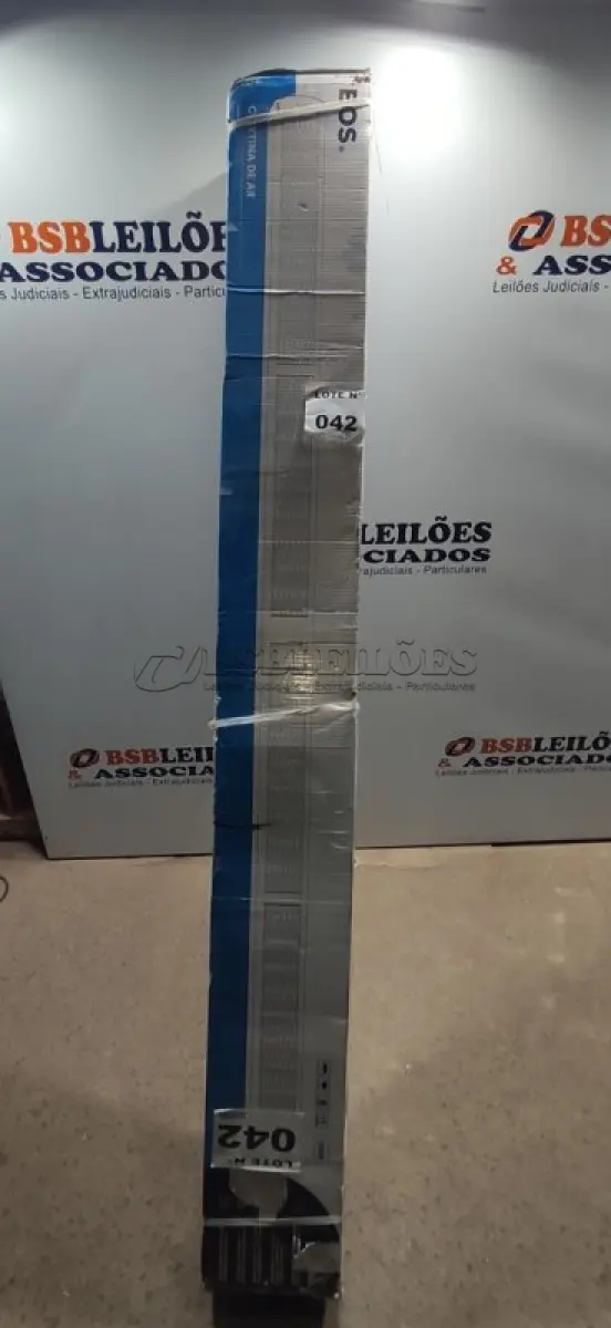 LOTE 042 - 01 CORTINA DE AR EOS 200CM COM CONTROLE REMOTO CA1220C - 220V (NO ESTADO, NÃO SABEMOS SE FUNCIONA. LEILÃO NÃO TEM GARANTIA E NEM DEVOLUÇÃO, SUJEITO A POSSÍVEIS AVARIAS VISÍVEIS/OCULTAS E/OU AUSÊNCIA DE COMPONENTES)