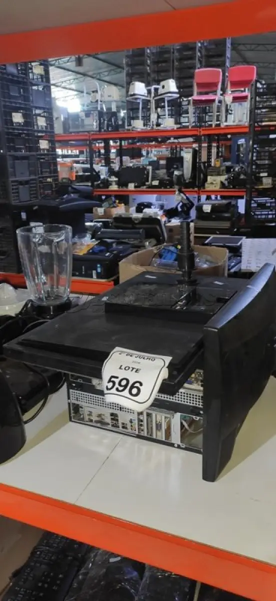 LOTE 596 - 02 CPUS MARCA ITAUTEC E 02 MONITORES MARCA POSITIVO. (NO ESTADO) ATENÇÃO! FAZER A VISITAÇÃO ANTES DE ARREMATAR, NÃO SABEMOS SE FUNCIONA, LEILÃO NÃO TEM GARANTIA E NEM DEVOLUÇÃO, SUJEITO A POSSÍVEIS AVARIAS VISÍVEIS/OCULTAS E/OU AUSÊNCIA DE COMPONENTES.