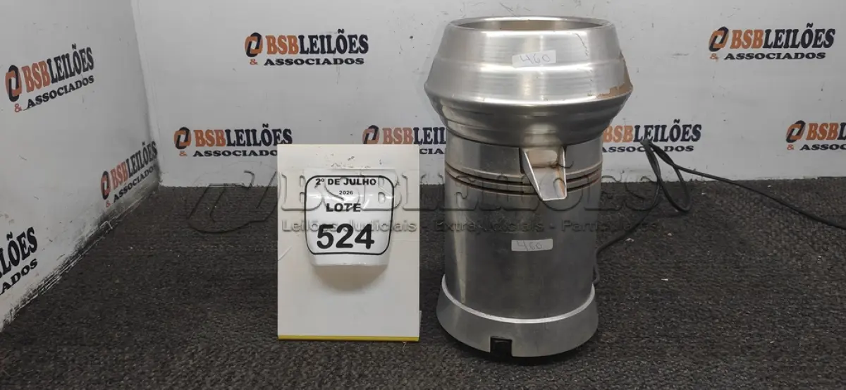 LOTE 524 - 01 ESPREMEDOR DE FRUTAS INDUSTRIAL. (NO ESTADO) ATENÇÃO! FAZER A VISITAÇÃO ANTES DE ARREMATAR, NÃO SABEMOS SE FUNCIONA, LEILÃO NÃO TEM GARANTIA E NEM DEVOLUÇÃO, SUJEITO A POSSÍVEIS AVARIAS VISÍVEIS/OCULTAS E/OU AUSÊNCIA DE COMPONENTES.